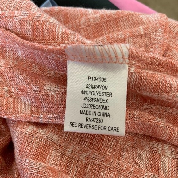 Crave Fame Peach Orange top sleeveless front twist top size M - Picture 10 of 10